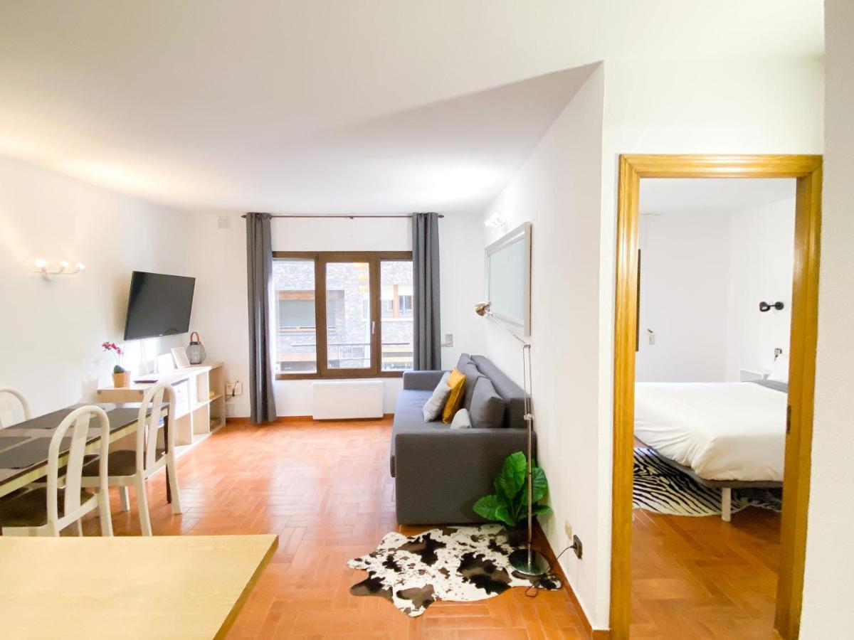Apartamento Encamp Centro - A Pie De Todo - Ideal Parejas Ngoại thất bức ảnh