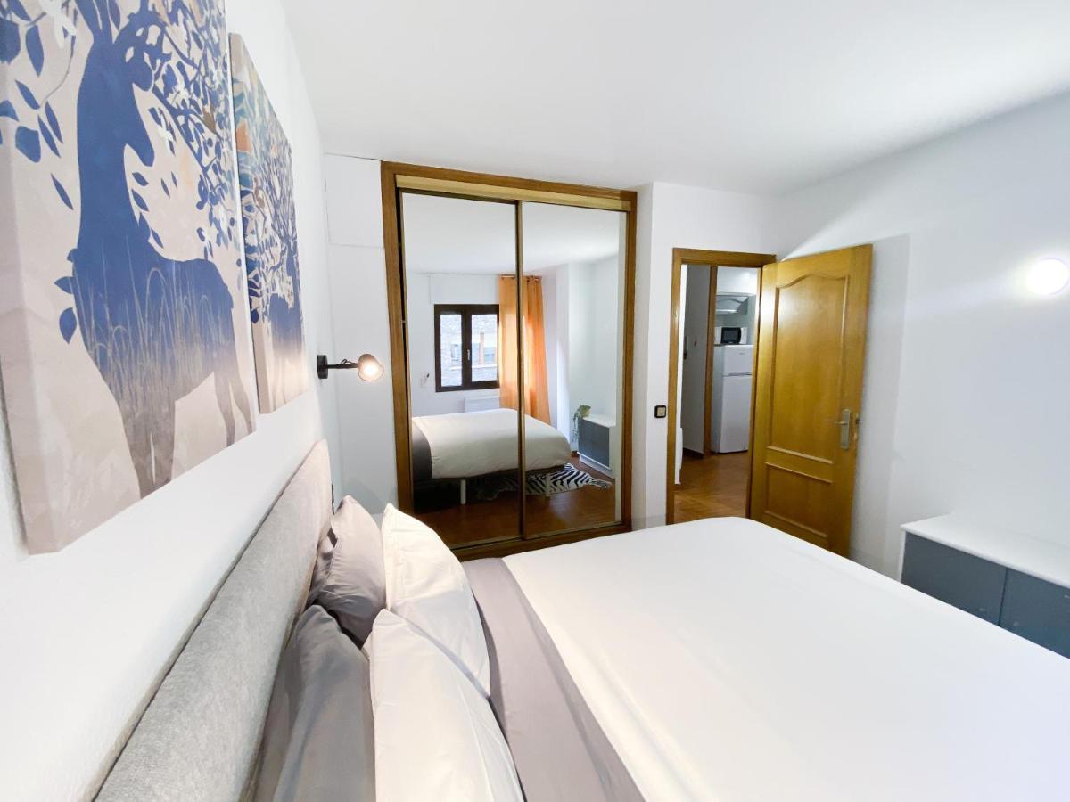 Apartamento Encamp Centro - A Pie De Todo - Ideal Parejas Ngoại thất bức ảnh