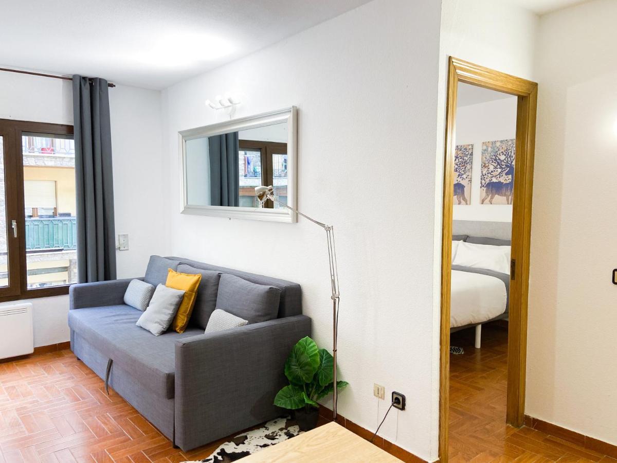 Apartamento Encamp Centro - A Pie De Todo - Ideal Parejas Ngoại thất bức ảnh